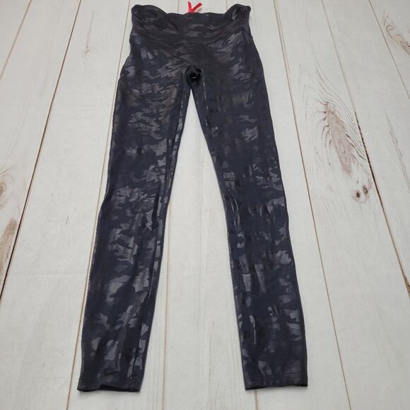 Spanx faux leather camo leggings high rise black - Picture 1 of 6